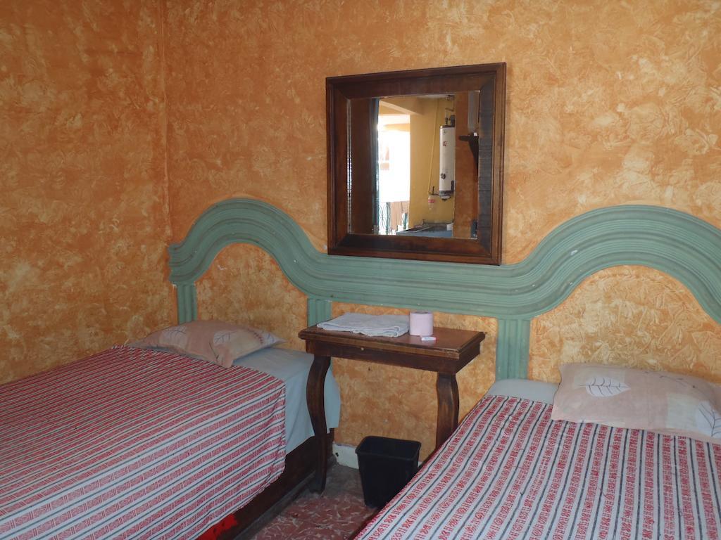 Hotel Casa De Huespedes Hidalgo Tehuacan Room photo